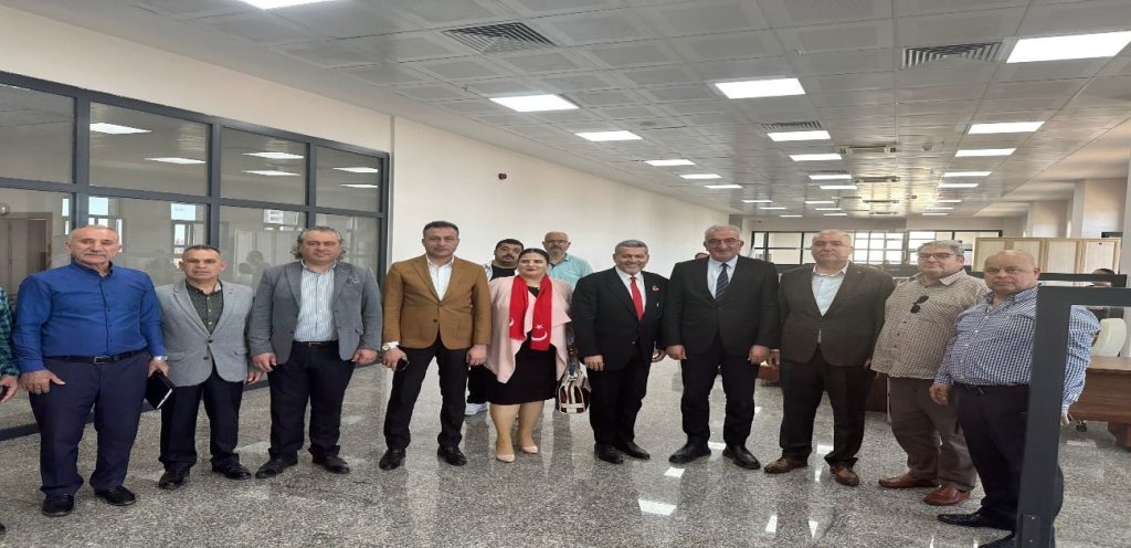 MHP Mersin Milletvekili adayı Dr. Levent UYSAL ilçe Milli Eğitim Müdürü Adem Şimşek’i ziyaret etti. 33 1024x496
