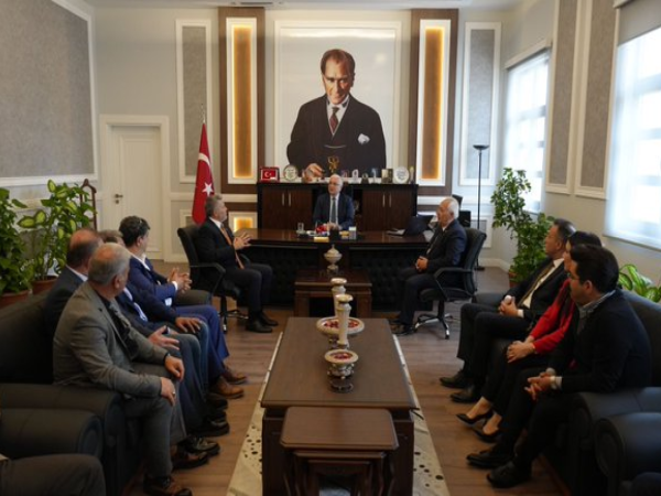 MHP Mersin Milletvekili adayı Dr. Levent UYSAL Mezitli Kaymakamlığını ziyaret etti asada 600x450  HABERLER asada 600x450