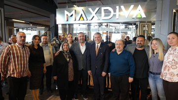 MHP Mersin Milletvekili adayı Dr. Levent UYSAL Maxdiva Mağazasını ziyaret etti. asadasda