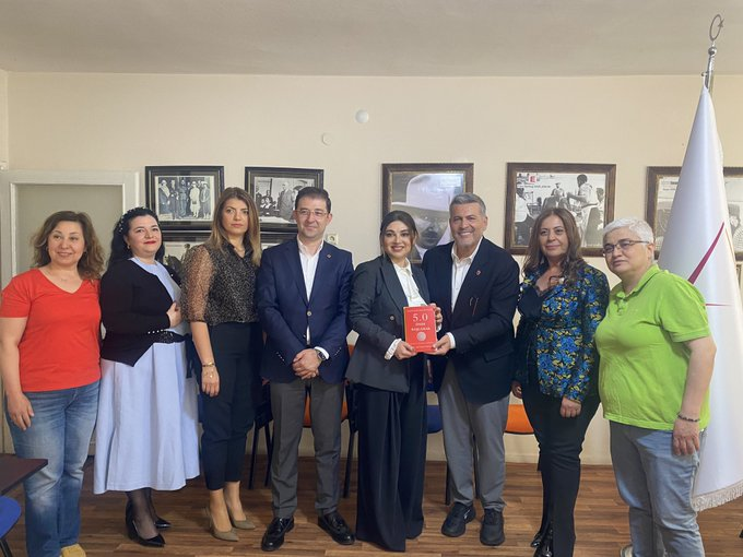 MHP Mersin Milletvekili adayı Dr. Levent UYSAL Girişimci İş Kadınları Derneği’ni ziyaret etti. ttttttttttt